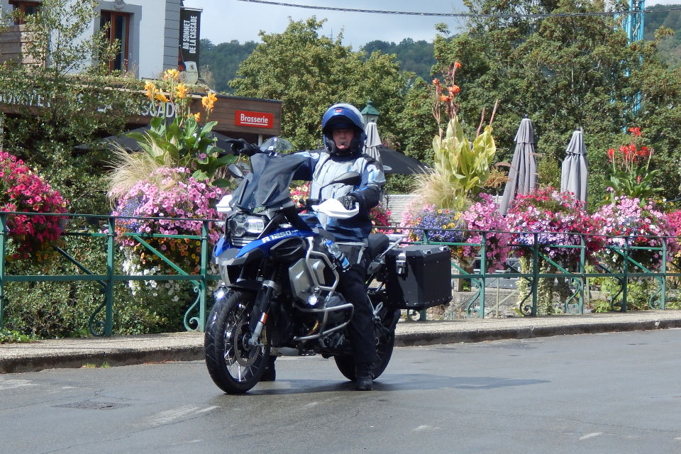 Motorrijbewijspoint Alkmaar examengarantie AVB en AVD